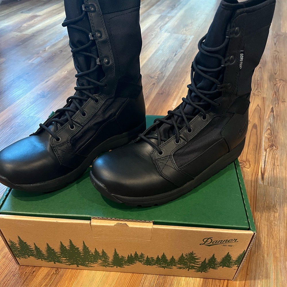 Men’s Danner boots, size 11, standard width